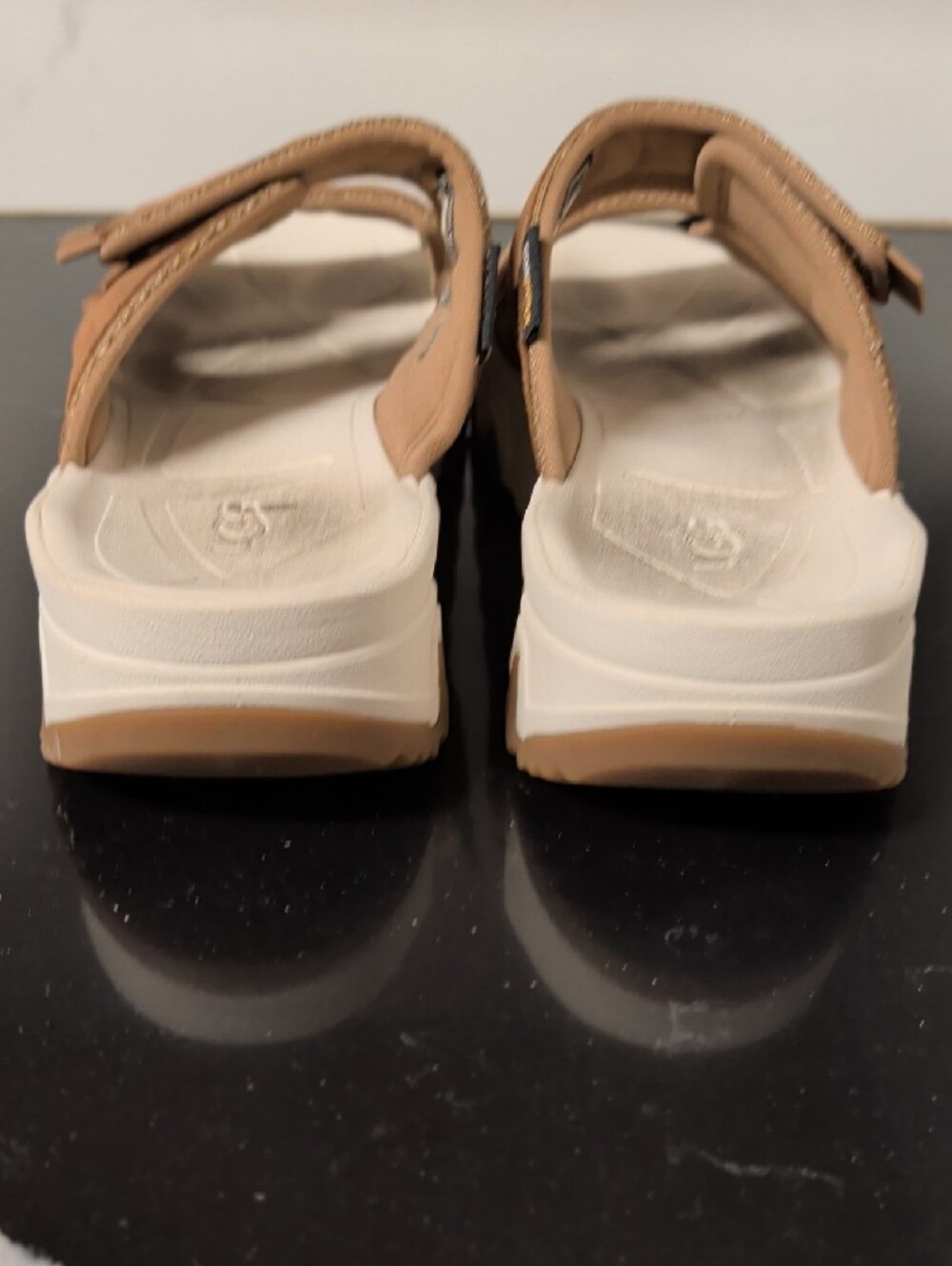 UGG® CapTrail Chestnut Suede Double-Strap Platform Sandals Size 9 Used Exc - Picture 6 of 8